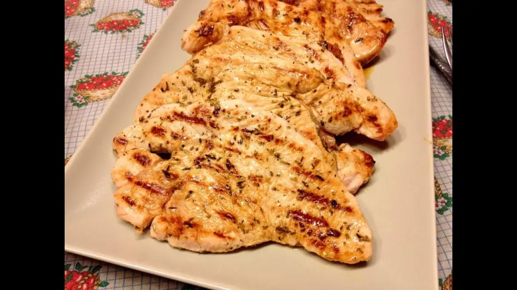 Pechuga de pavo a la plancha con verduras saludables 1 Pechuga de pavo a la plancha